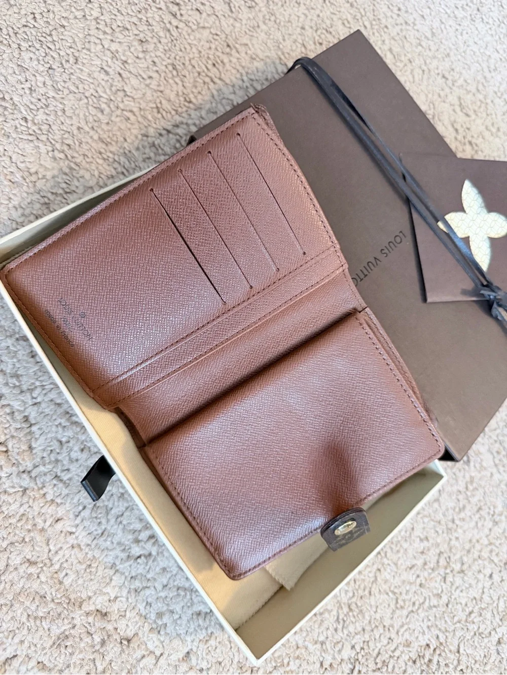 LOUIS VUITTON (kisslock)